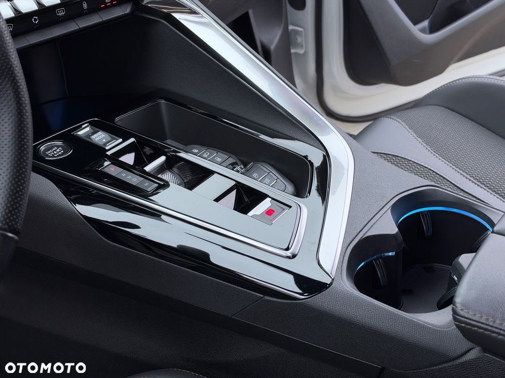 Peugeot 3008 BlueHDi 130 Stop & Start EAT8 GT - 28