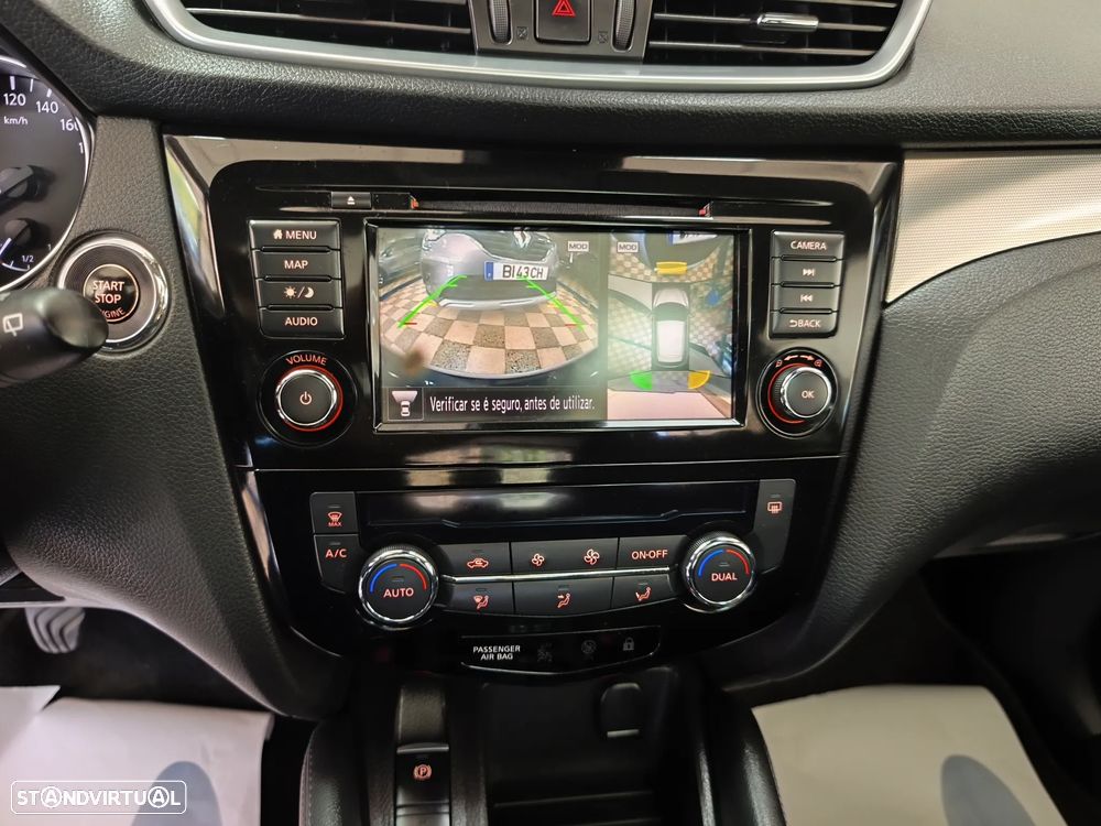 Nissan Qashqai 1.3 DIG-T N-Connecta J18 - 11