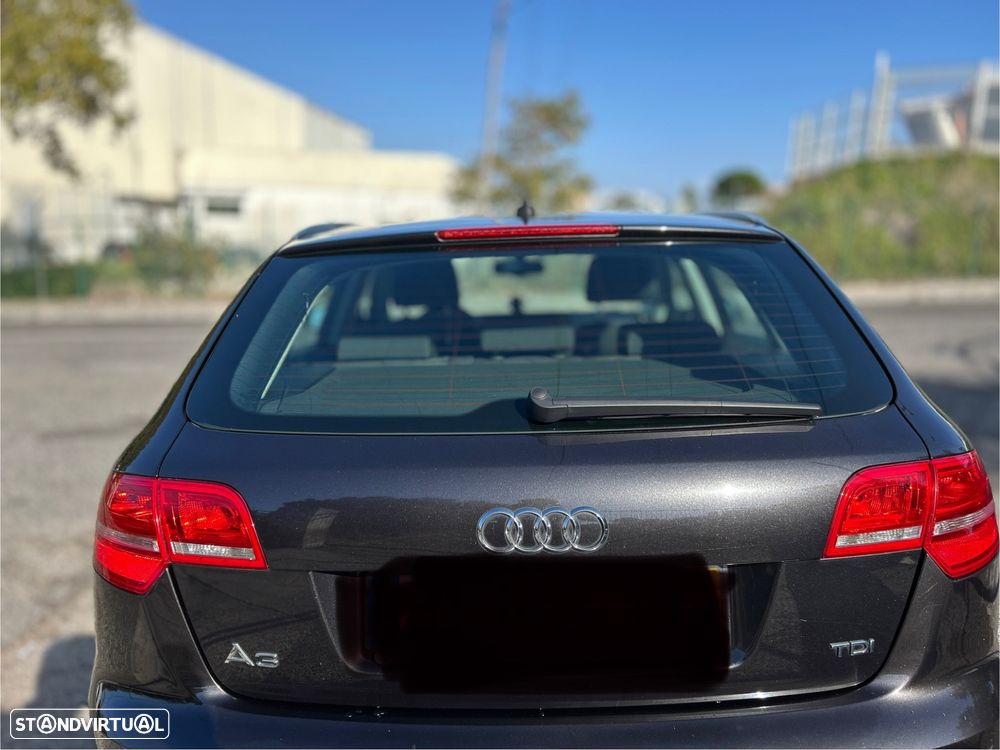 Audi A3 Sportback 1.6 TDI B.Line Attraction - 4