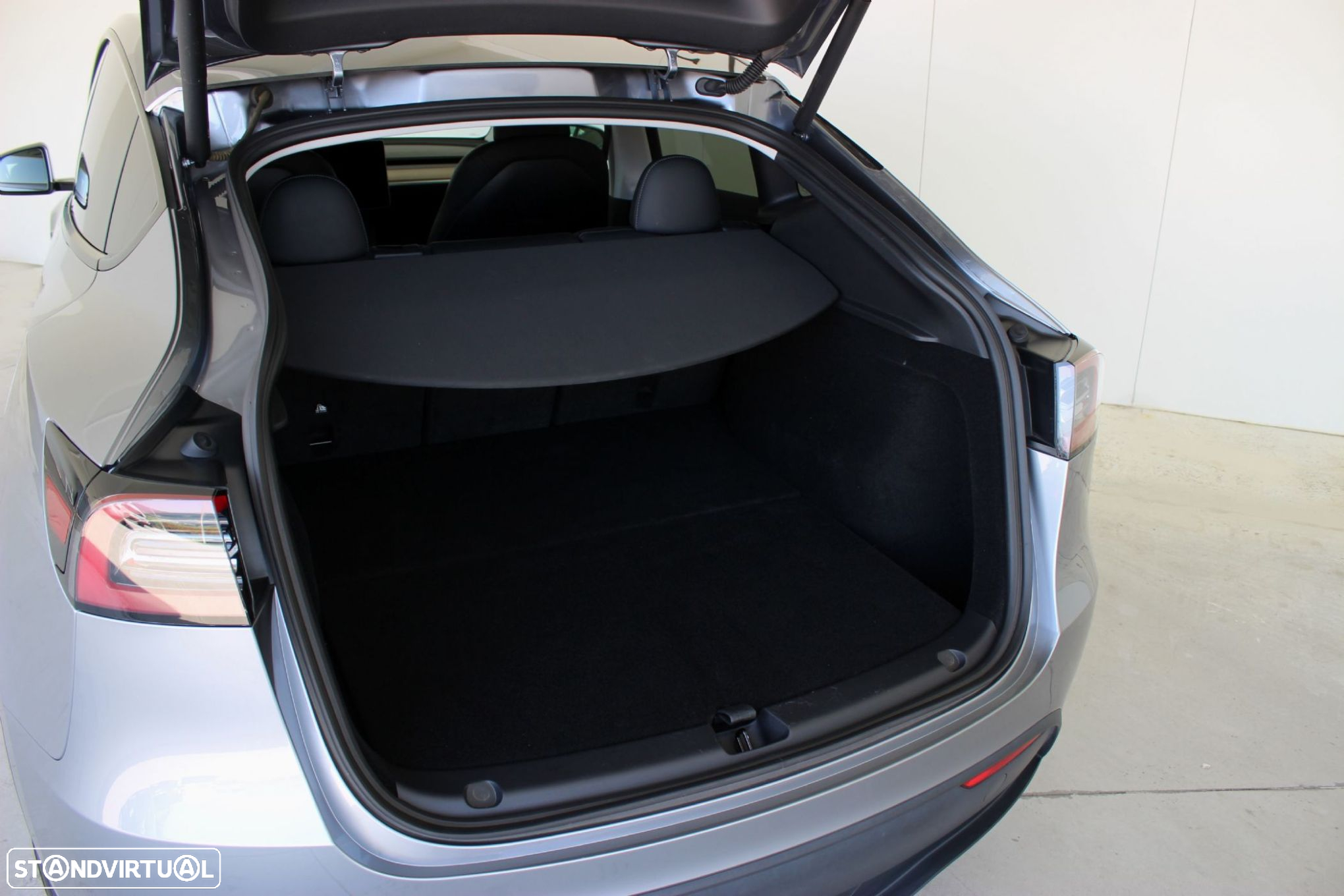 Tesla Model Y Performance Tração Integral - 11