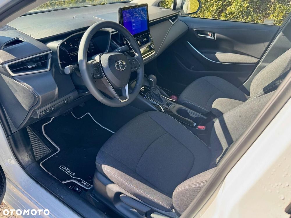 Toyota Corolla - 4