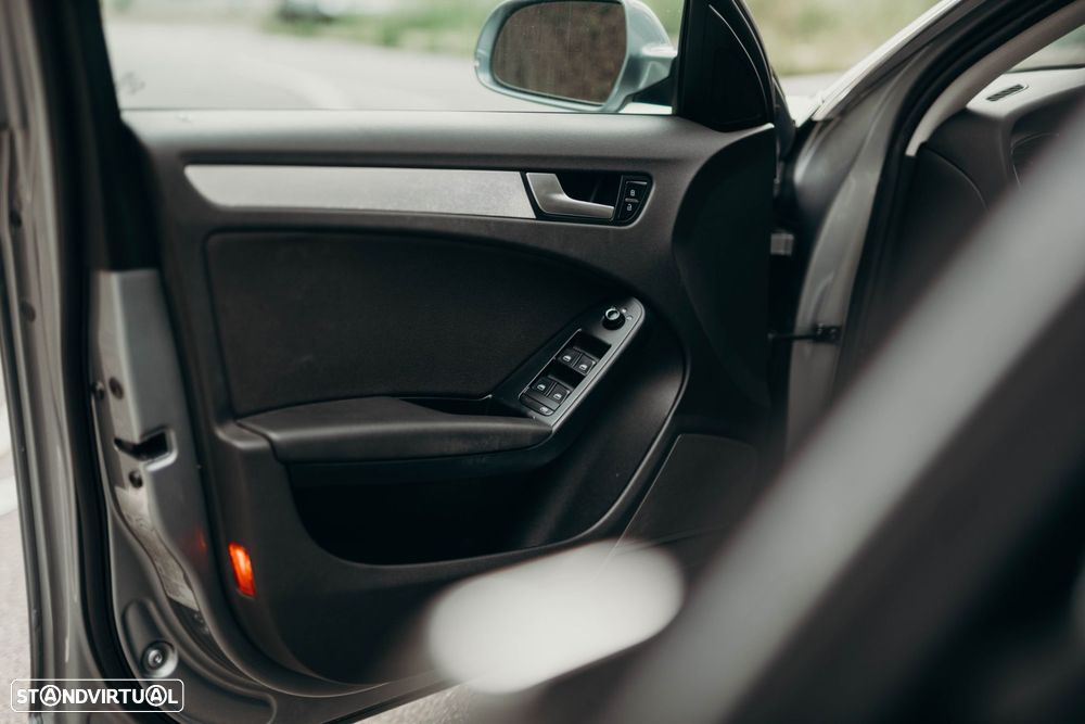 Audi A4 Avant 2.0 TDI Advance - 16