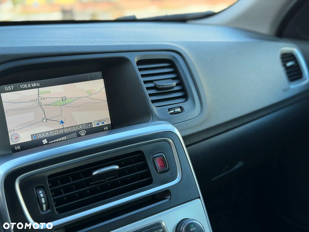 Volvo S60 D4 R-Design - 29