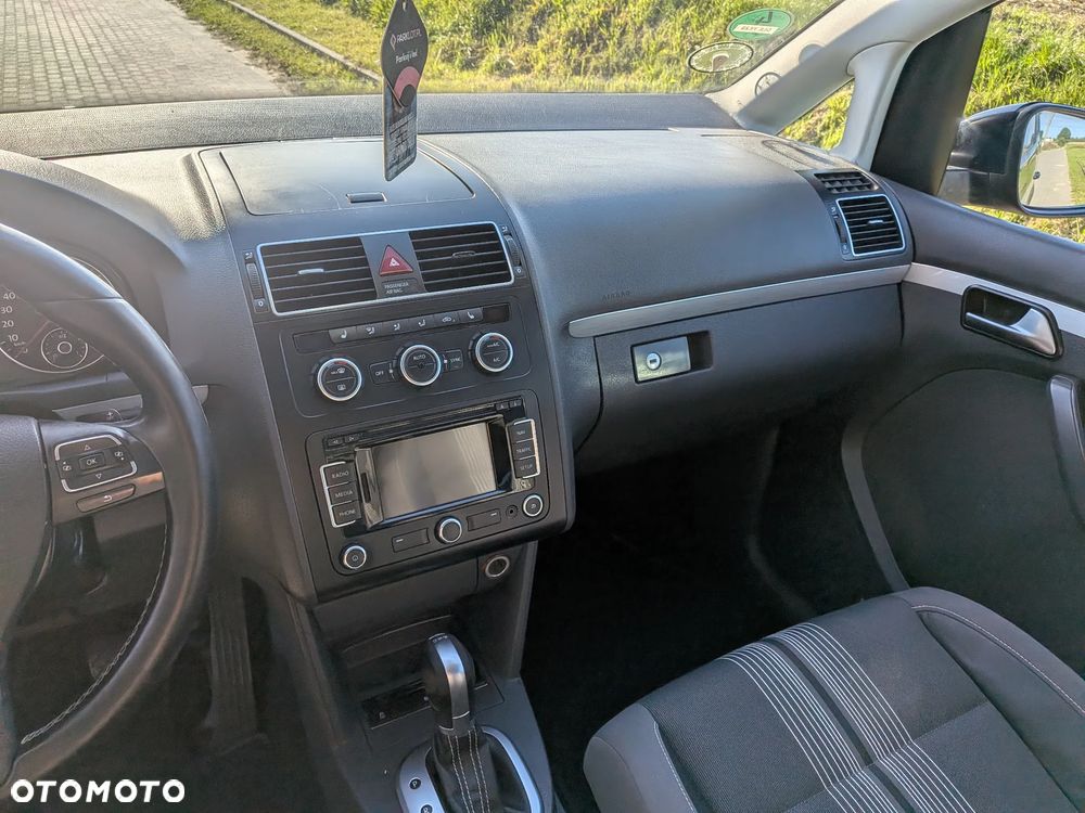 Volkswagen Touran 2.0 TDI DPF DSG Cup - 11