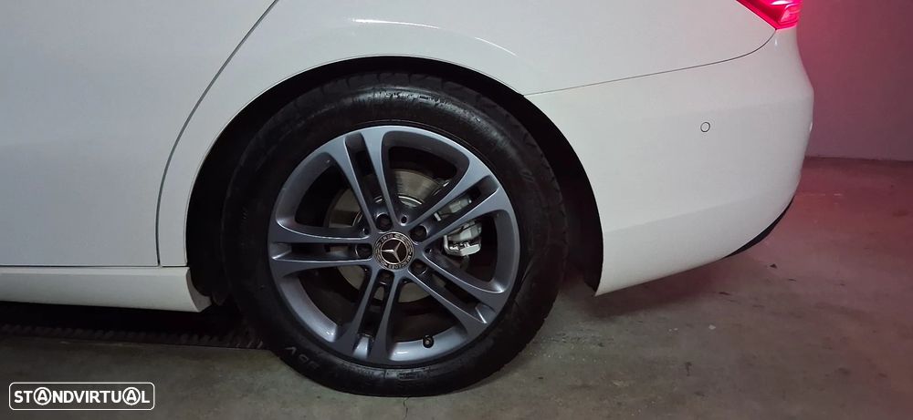 Mercedes-Benz A 180 Limousine d Style Aut. - 12