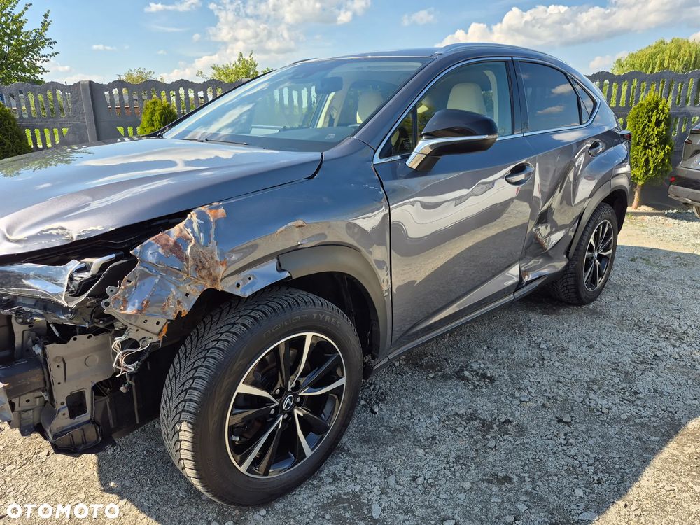 Lexus NX 300 F Impression AWD - 32