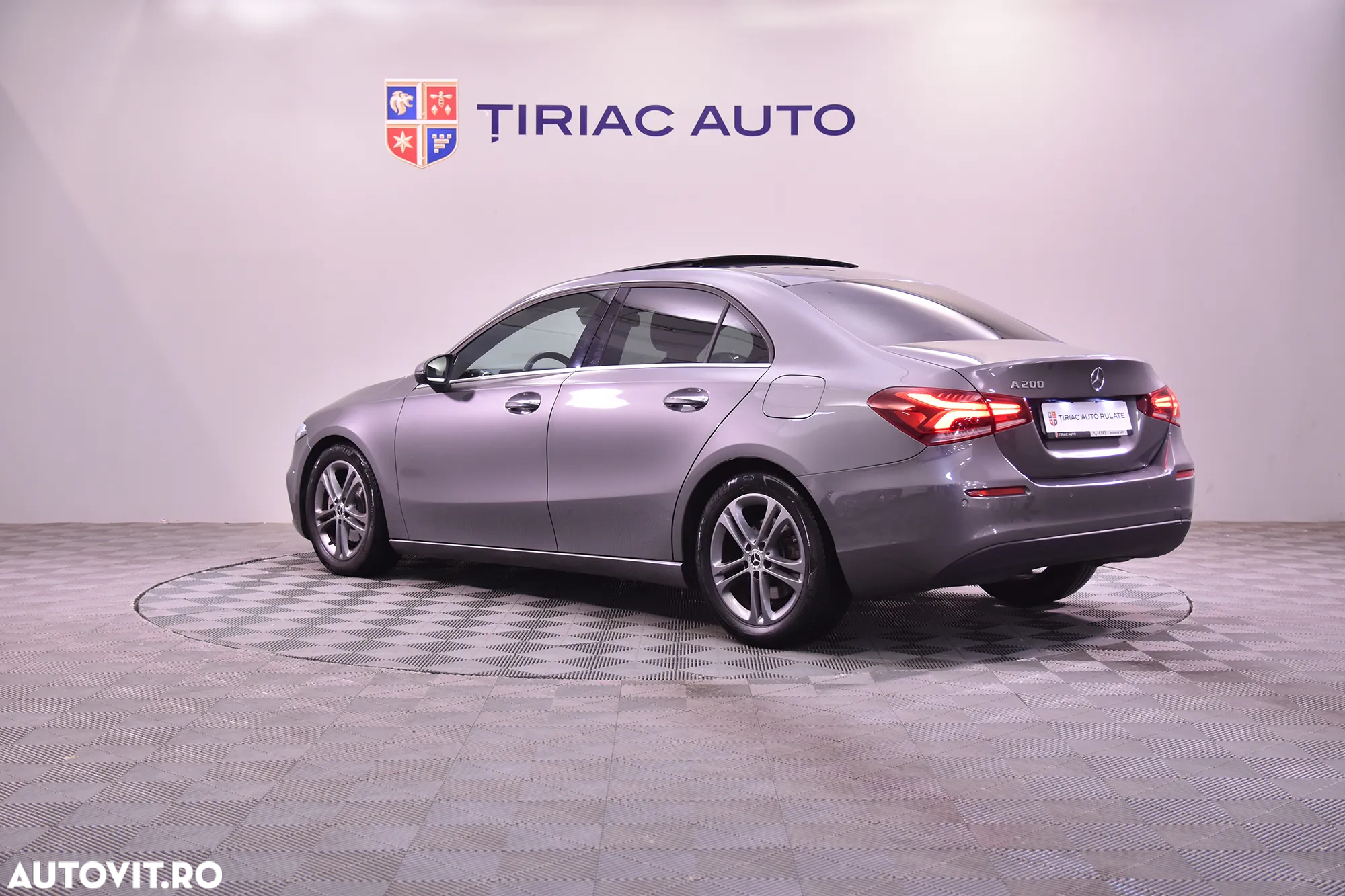 Mercedes-Benz A 200 7G-DCT - 3