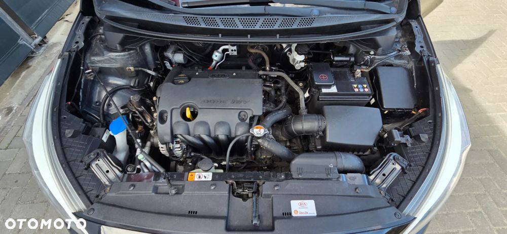 Kia Ceed 1.4 CVVT Dream-Team Edition - 34