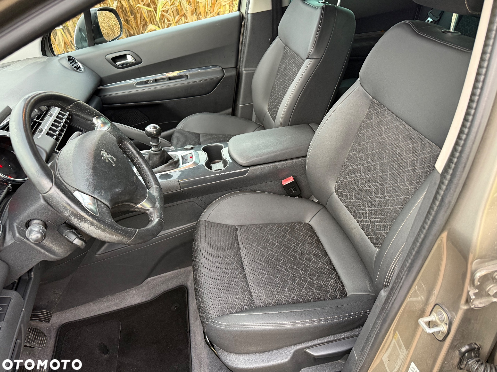 Peugeot 3008 PureTech 130 Stop & Start GPF Allure - 11
