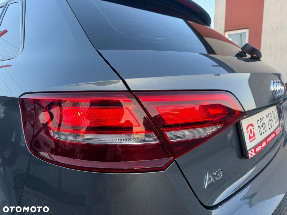 Audi A3 Sportback 1.0 TFSI design - 17