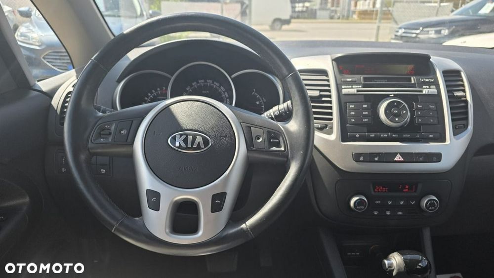 Kia Venga - 15