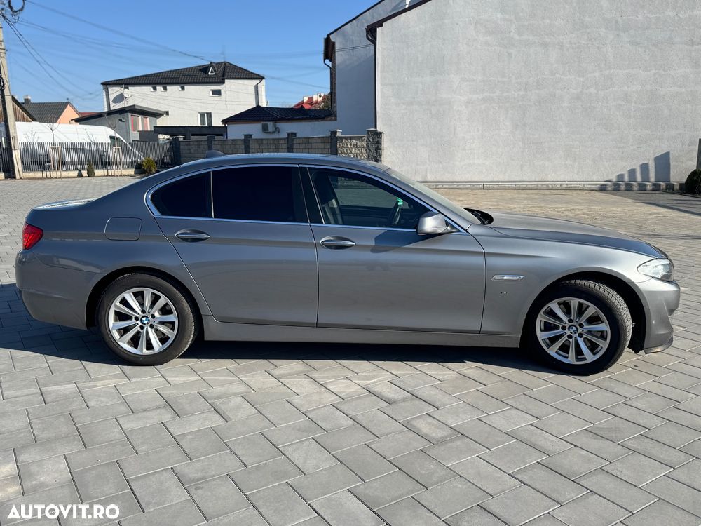 BMW Seria 5 520d Aut. Luxury Line - 4