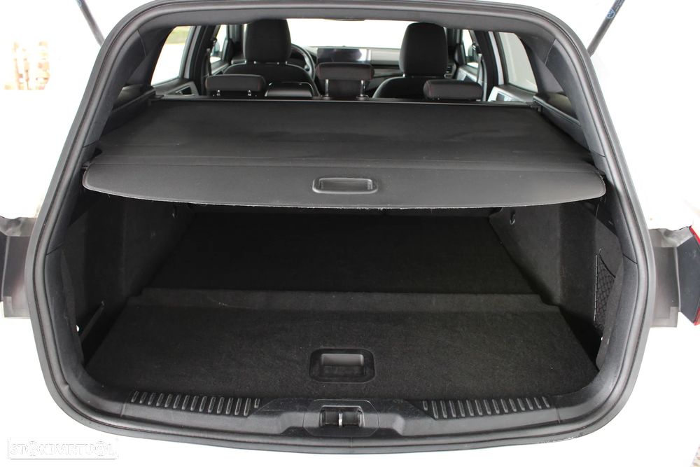 Ford Focus SW 1.0 EcoBoost MHEV ST-Line - 23