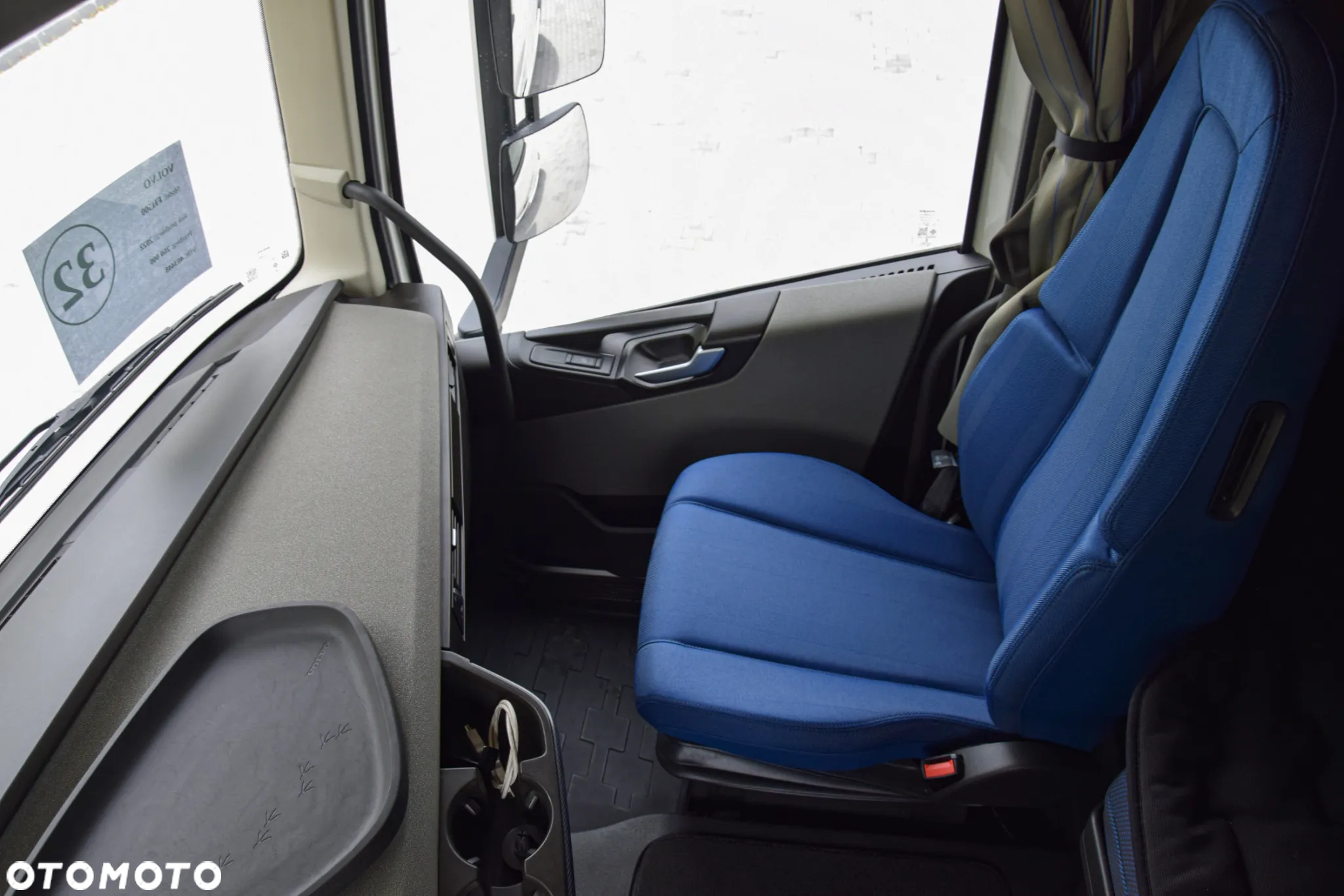 Volvo FH500 / EURO 6 / NOWY MODEL / KLIMATYZACJA POSTOJOWA / ACC / LEDY / 2 ZBIORNIKI PALIWA / FULL SPILERY / 2022 / NISKI PRZEBIEG / SERWISOWANY / SPROWADZONY - 27