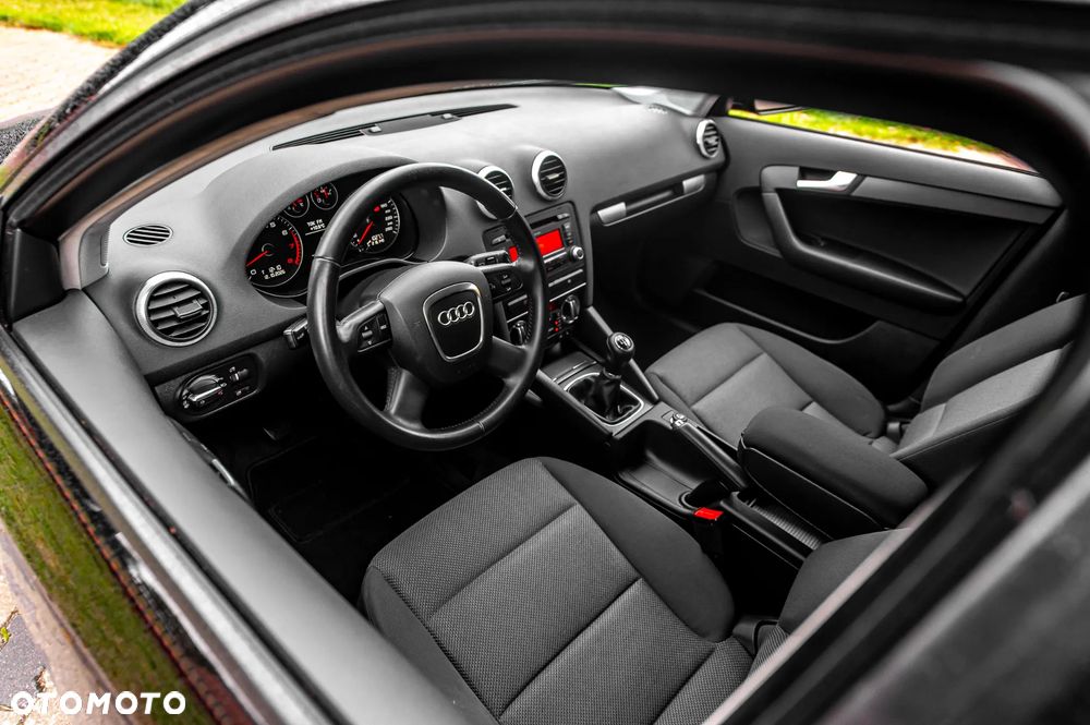 Audi A3 Sportback 1.6 Ambition - 31