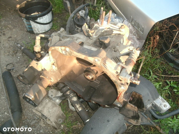 SKRZYNIA BIEGOW MITSUBISHI CARISMA 95-04ROK 1.6 16V JB3242