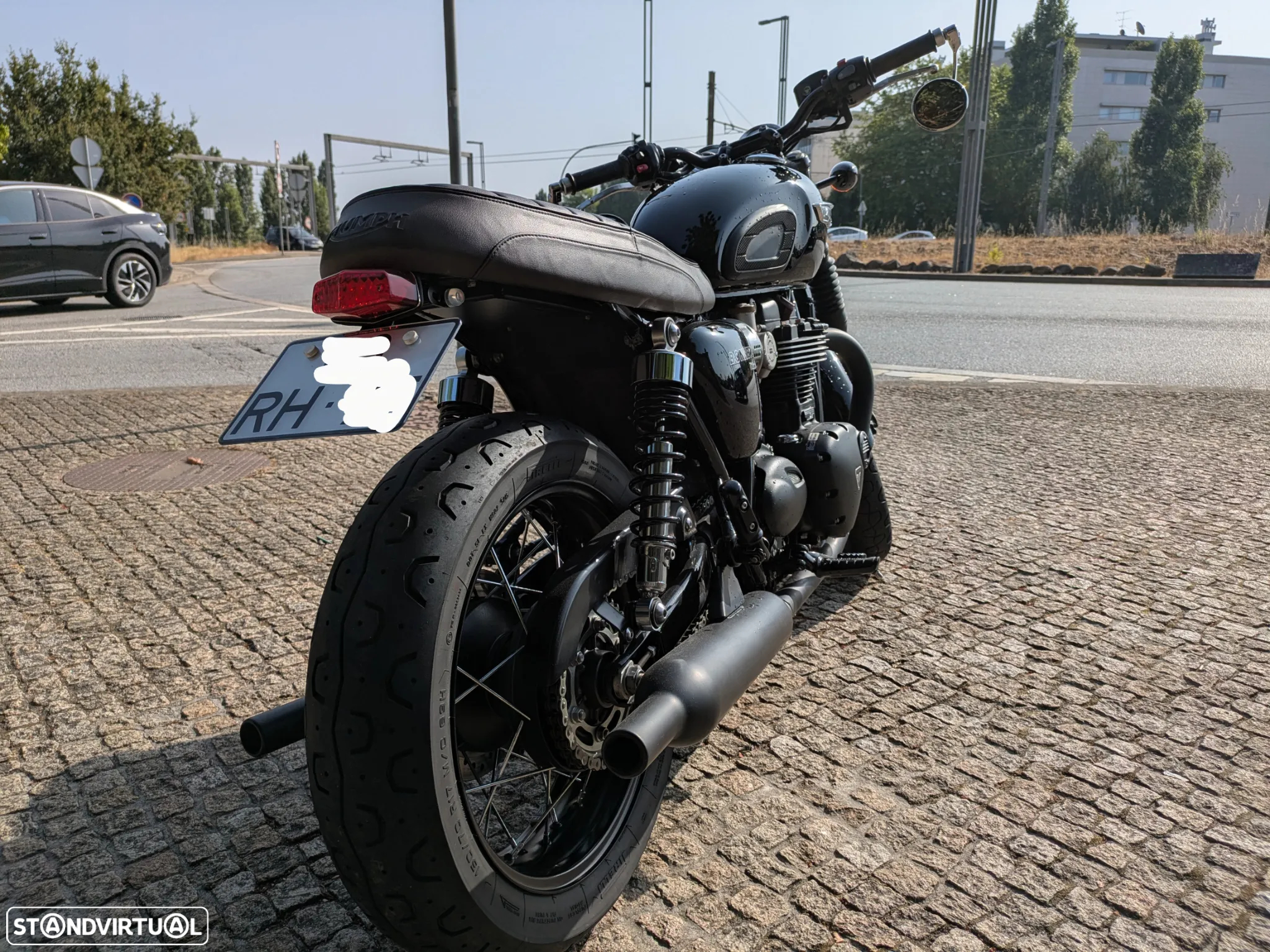 Triumph Bonneville T120 Black - 13