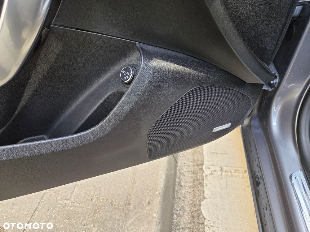 Opel Insignia 2.0 Exclusive - 22