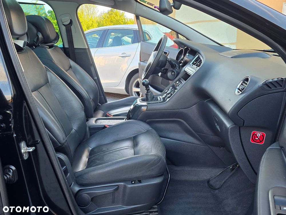 Peugeot 5008 HDI 150 Allure - 29