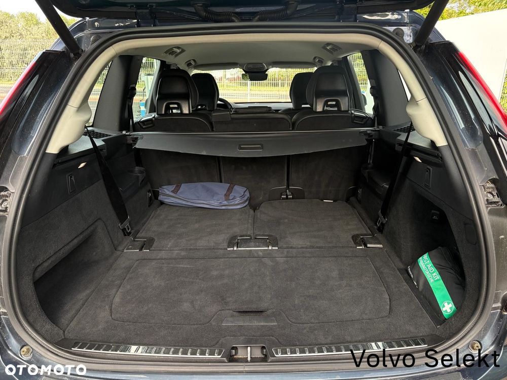Volvo XC 90 - 11