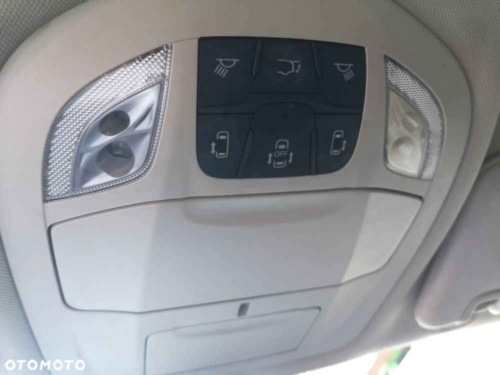 Chrysler Pacifica - 19