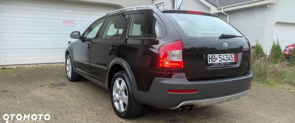 Skoda Octavia Combi 2.0 TDI DPF Scout 4x4 - 4