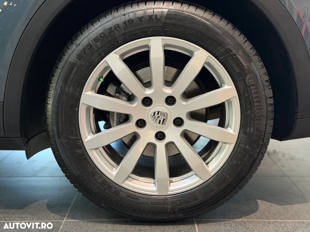 Porsche Cayenne Standard - 32