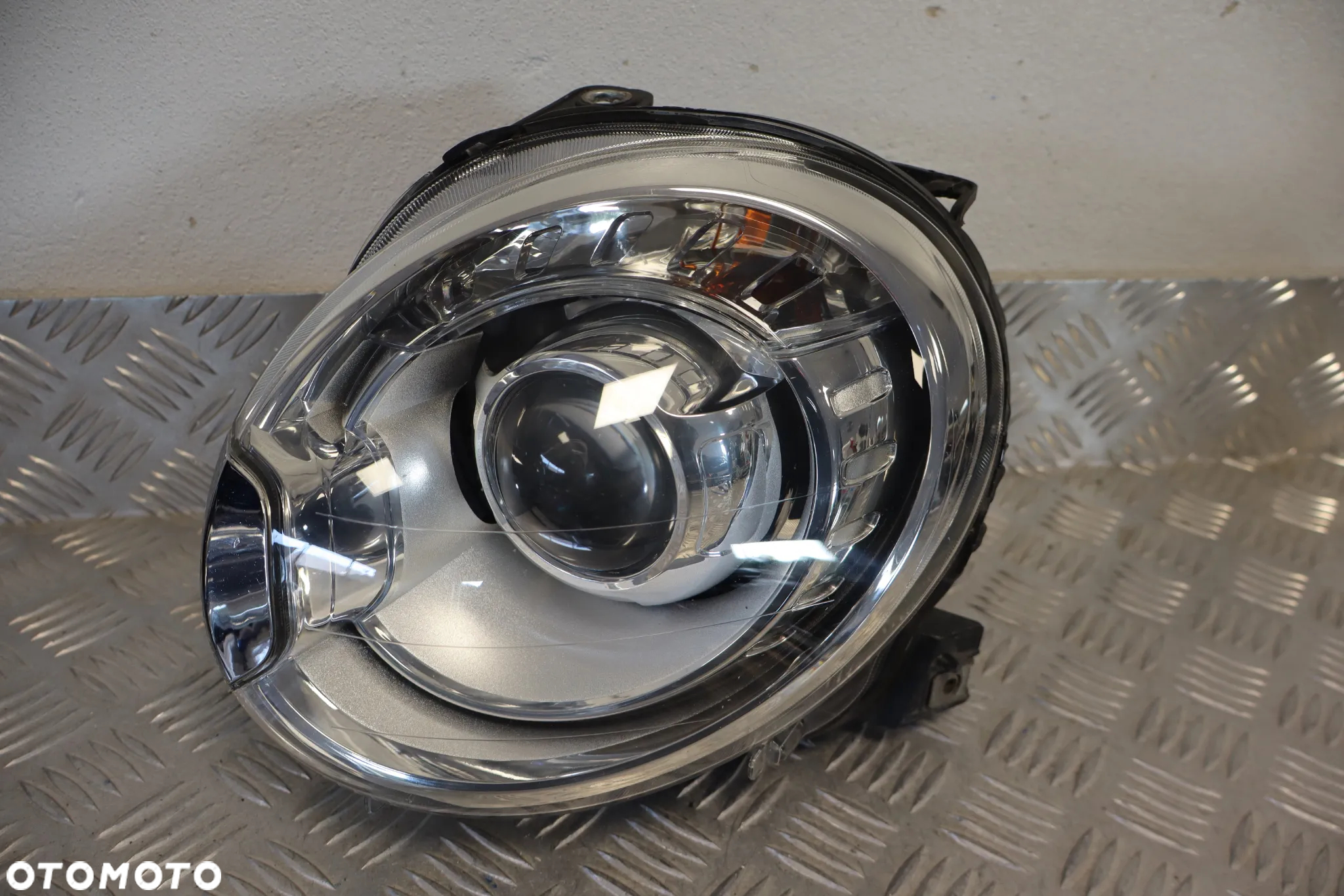 LAMPA PRZEDNIA PRZÓD PRAWA LEWA FIAT 500 XENON 2007-2015 - 2