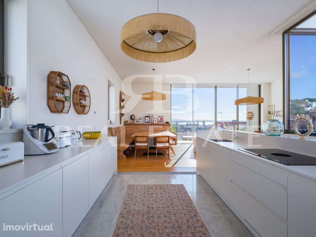 T3 duplex com VISTA + TERRAÇOS + PISCINA + GARAGEM em São Vicente -... - Grande imagem: 2/38