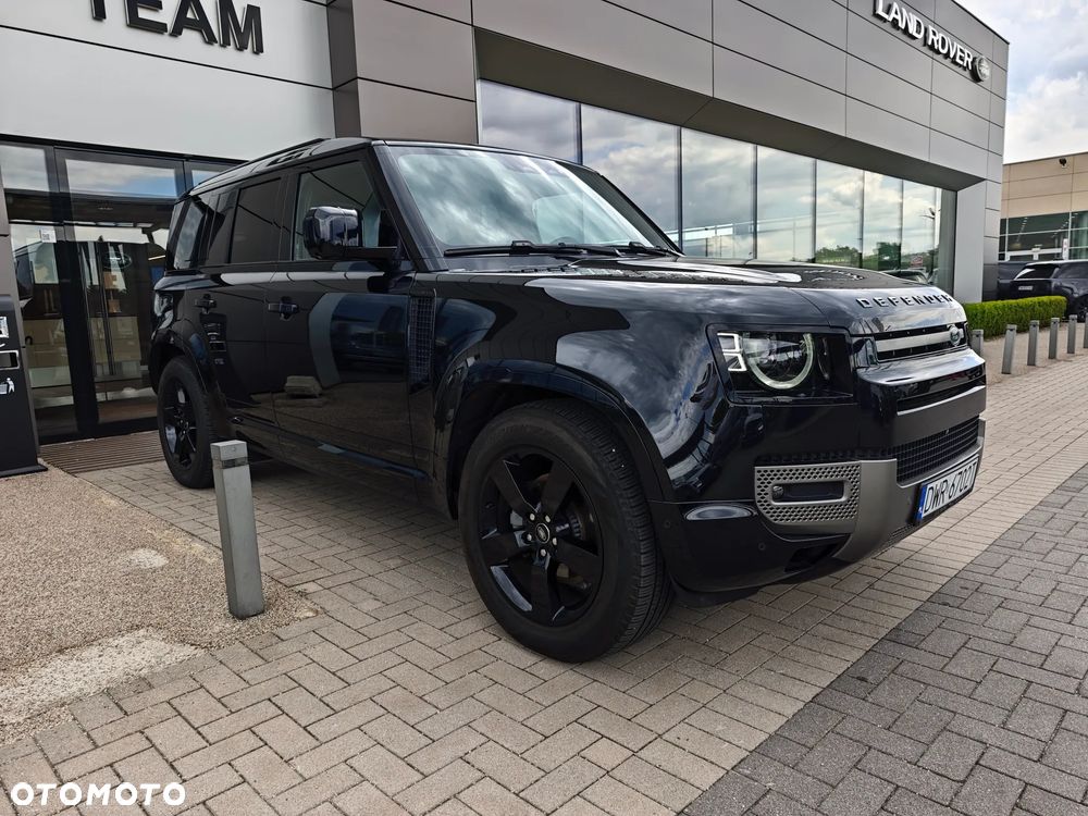 Land Rover Defender - 1