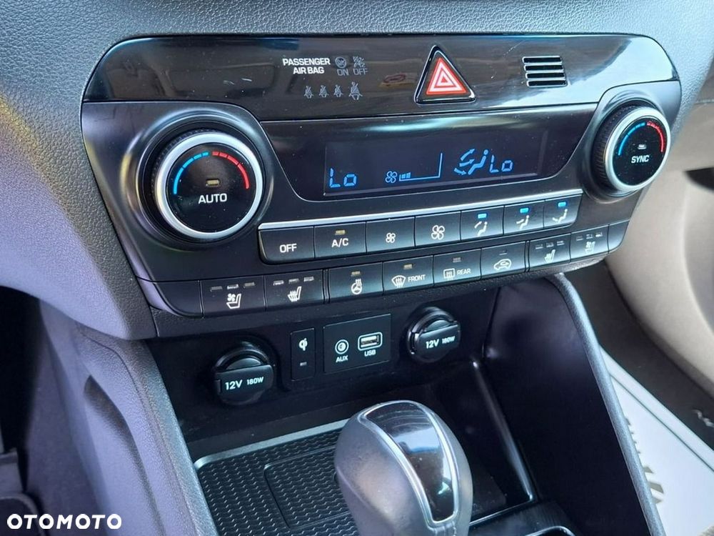 Hyundai Tucson blue 1.6 CRDi 2WD DCT Premium - 35