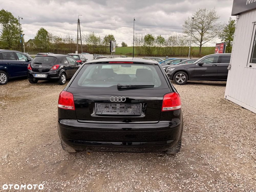 Audi A3 3-drzwiowe 1.6 FSI S Line Sportpaket plus - 6