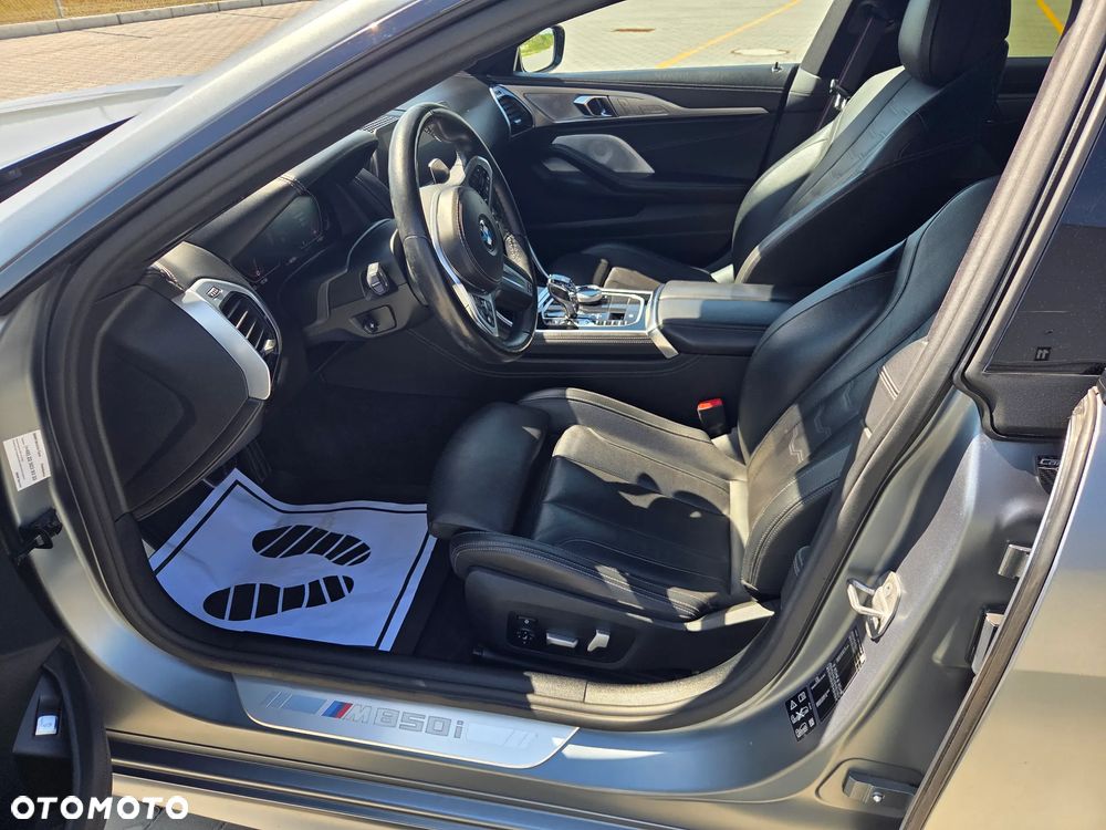 BMW Seria 8 - 12