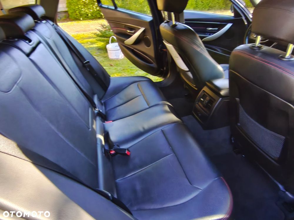 BMW Seria 3 325d Sport Line - 7