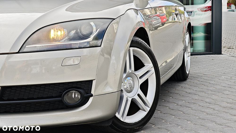 Audi TT Coupé - 8