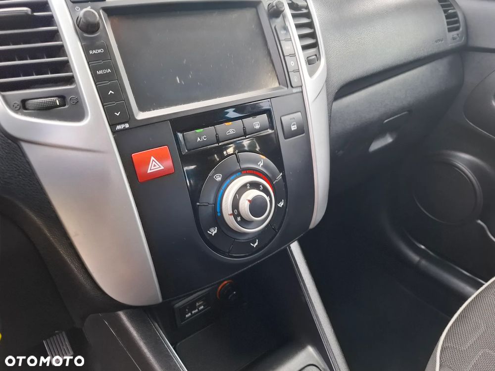 Kia Venga 1.4 CVVT Attract - 22