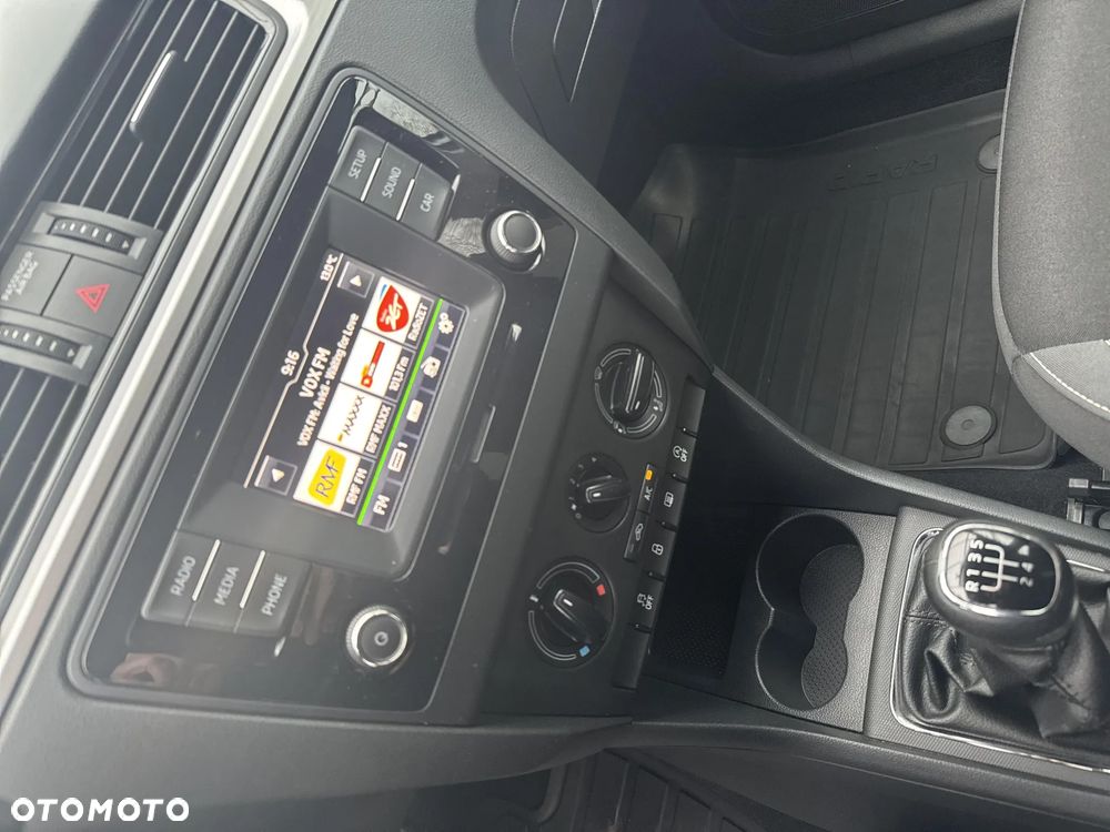 Skoda RAPID Spb 1.2 TSI Ambition - 15