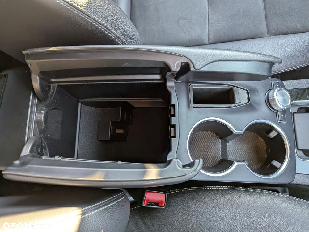 Mercedes-Benz GLK 350 4-Matic - 22