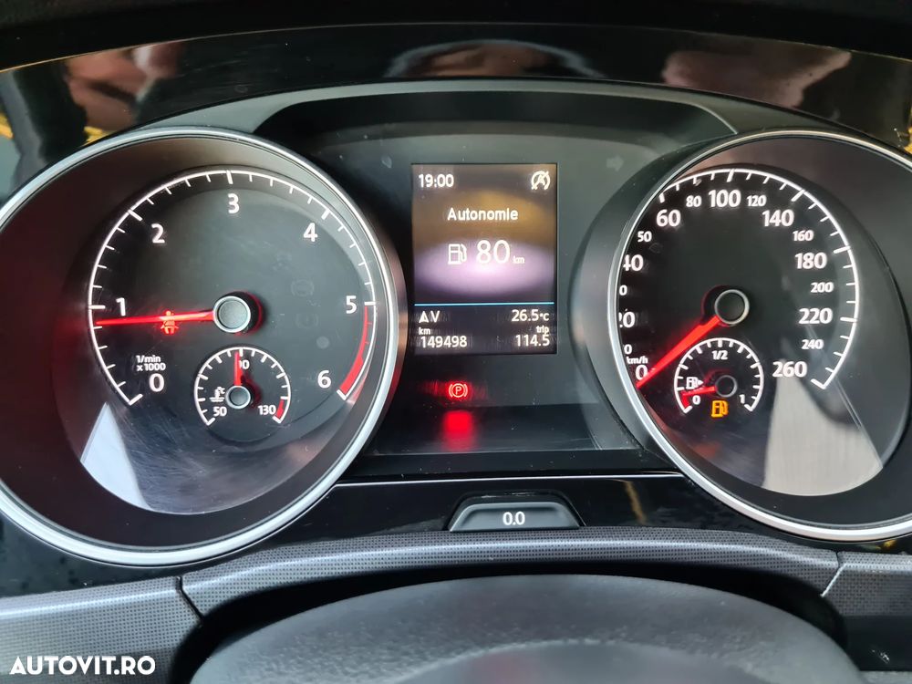 Volkswagen Touran - 30