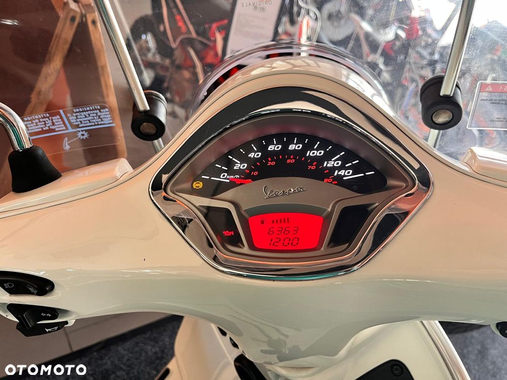 Piaggio Vespa - 19