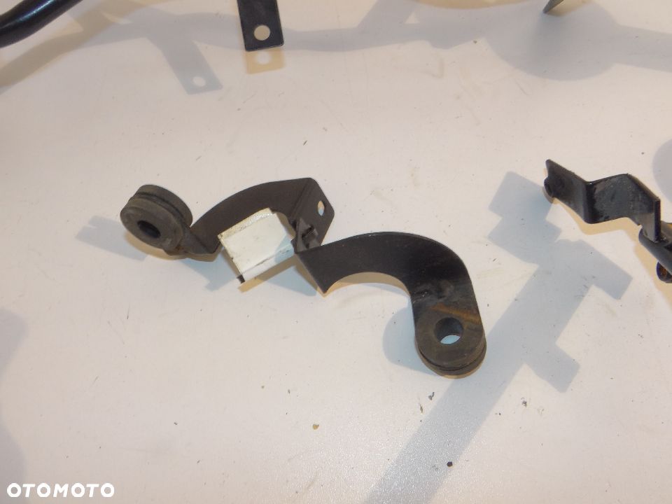 Triumph 1200 Trophy stelaż kolektor wydechowy mocowanie bagażnik amortyzator tył zacisk kluczyk wlew - 17