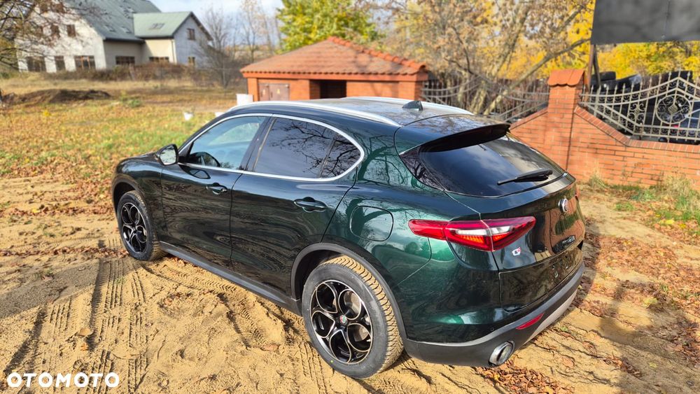 Alfa Romeo Stelvio 2.0 Turbo 16V AT8-Q4 Ti - 20