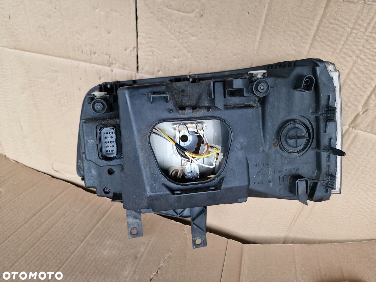 LAMPA PRAWA 7H1941016S VW T5 2010-2015 - 3