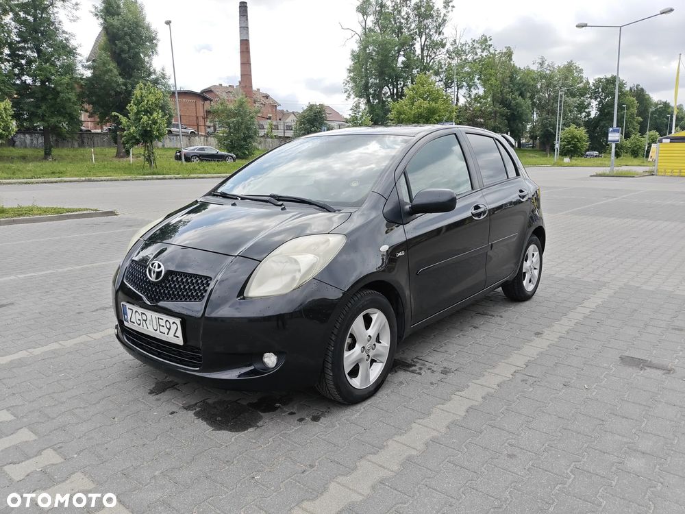 Toyota Yaris - 1