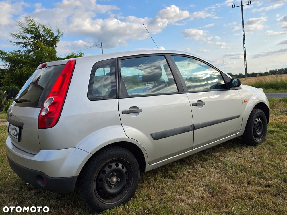 Ford Fiesta - 5