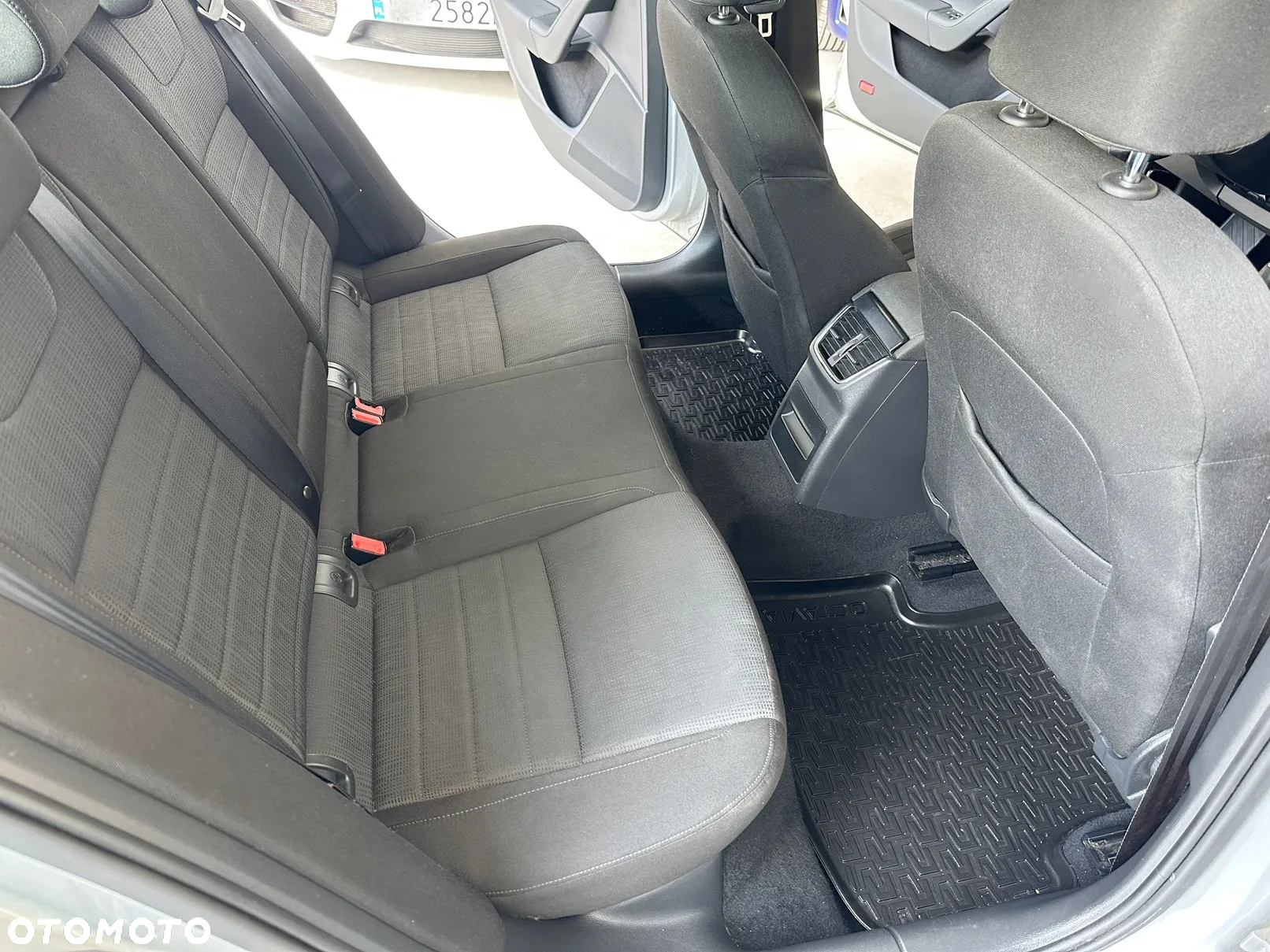 Skoda Octavia 1.8 TSI Ambition DSG EU6 - 8