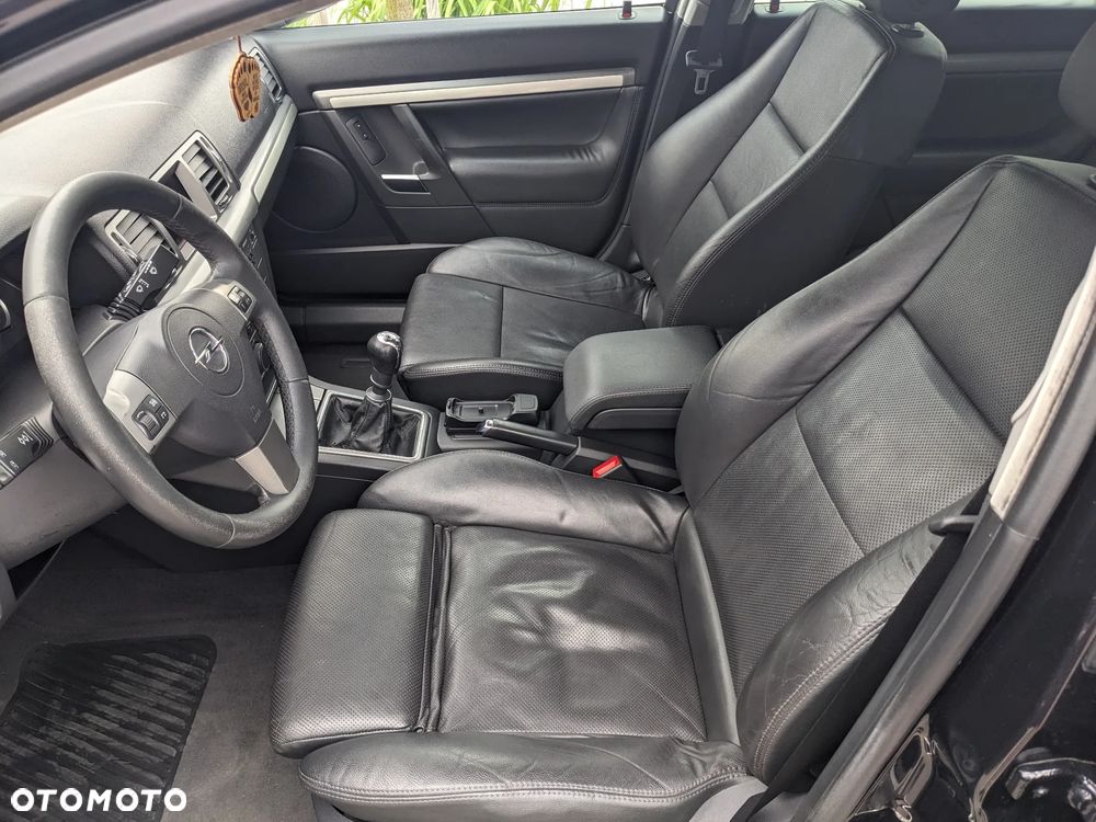 Opel Vectra 1.9 CDTI Cosmo - 17