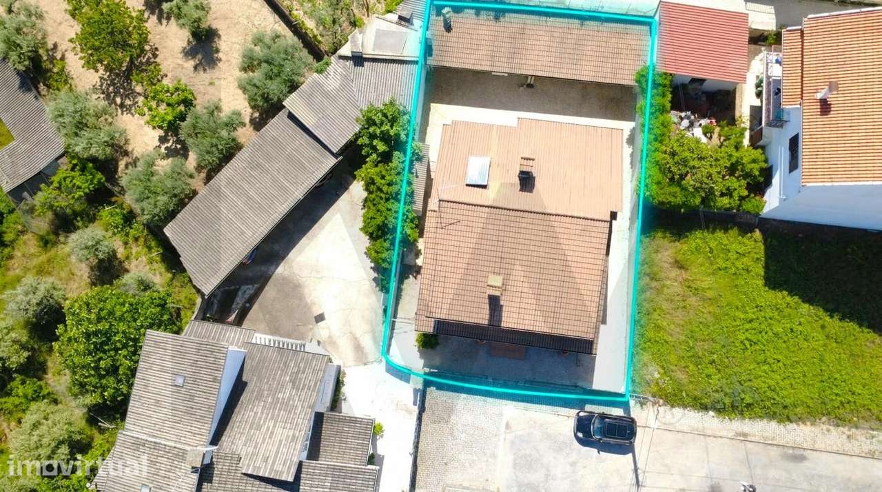 Moradia T3 com Espaço Exterior – A 5 Minutos do Fundão - Grande imagem: 2/60
