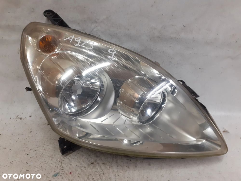 .  PRZOD PRZEDNIA LAMPA PRAWA OPEL ZAFIRA B - 1