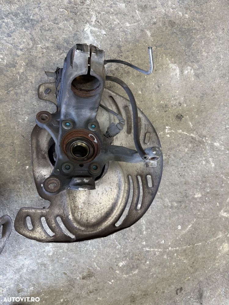 Fuzeta fata stanga sau dreapta AUDI RSQ3 2.5 benz an 2012-2018 - 6